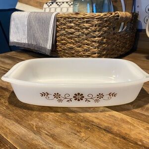 Pyrorey White Floral Baking Dish